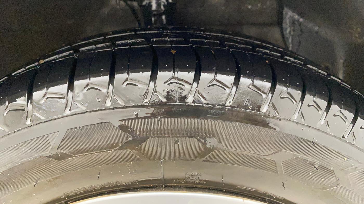 2021 Hyundai AURA S 1.2 CNG, CNG, Manual, 79,118 km, Right Front Tyre Tread