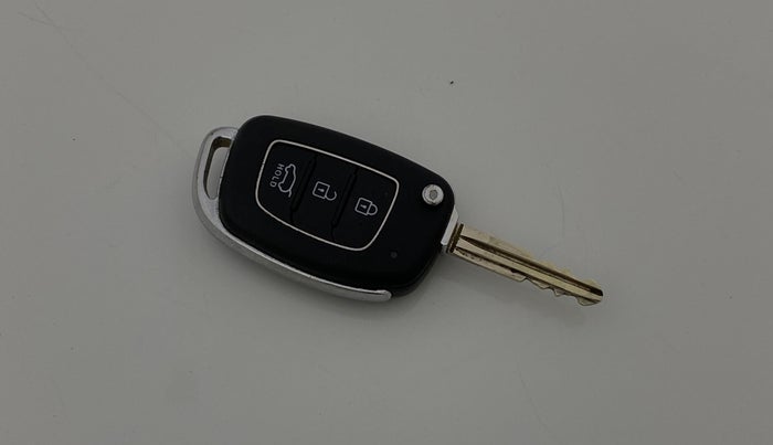 2018 Hyundai Elite i20 ASTA 1.2  CVT, CNG, Automatic, 93,294 km, Key Close Up