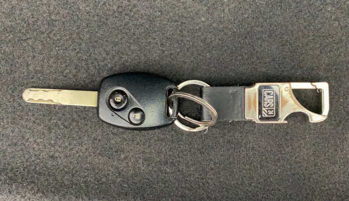 2017 Honda Brio VX AT, Petrol, Automatic, 39,220 km, Key Close Up