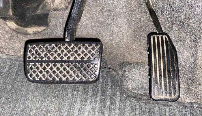 2017 Honda Brio VX AT, Petrol, Automatic, 39,220 km, Pedals