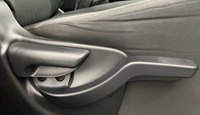 2017 Honda Brio VX AT, Petrol, Automatic, 39,220 km, Driver Side Adjustment Panel