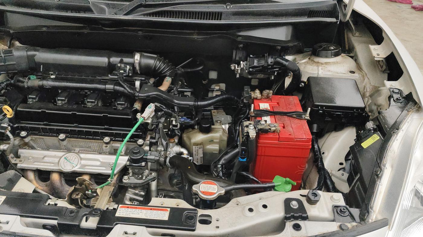 2021 Maruti Swift ZXI AMT, Petrol, Automatic, 46,920 km, Engine View - Left