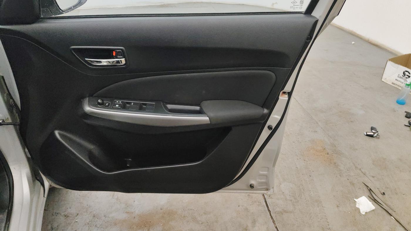 2021 Maruti Swift ZXI AMT, Petrol, Automatic, 46,920 km, Driver Side Door Panels Control