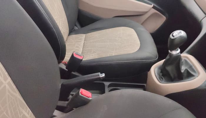 2016 Hyundai Grand i10 SPORTZ 1.2 KAPPA VTVT, Petrol, Manual, 36,454 km, Gear Lever