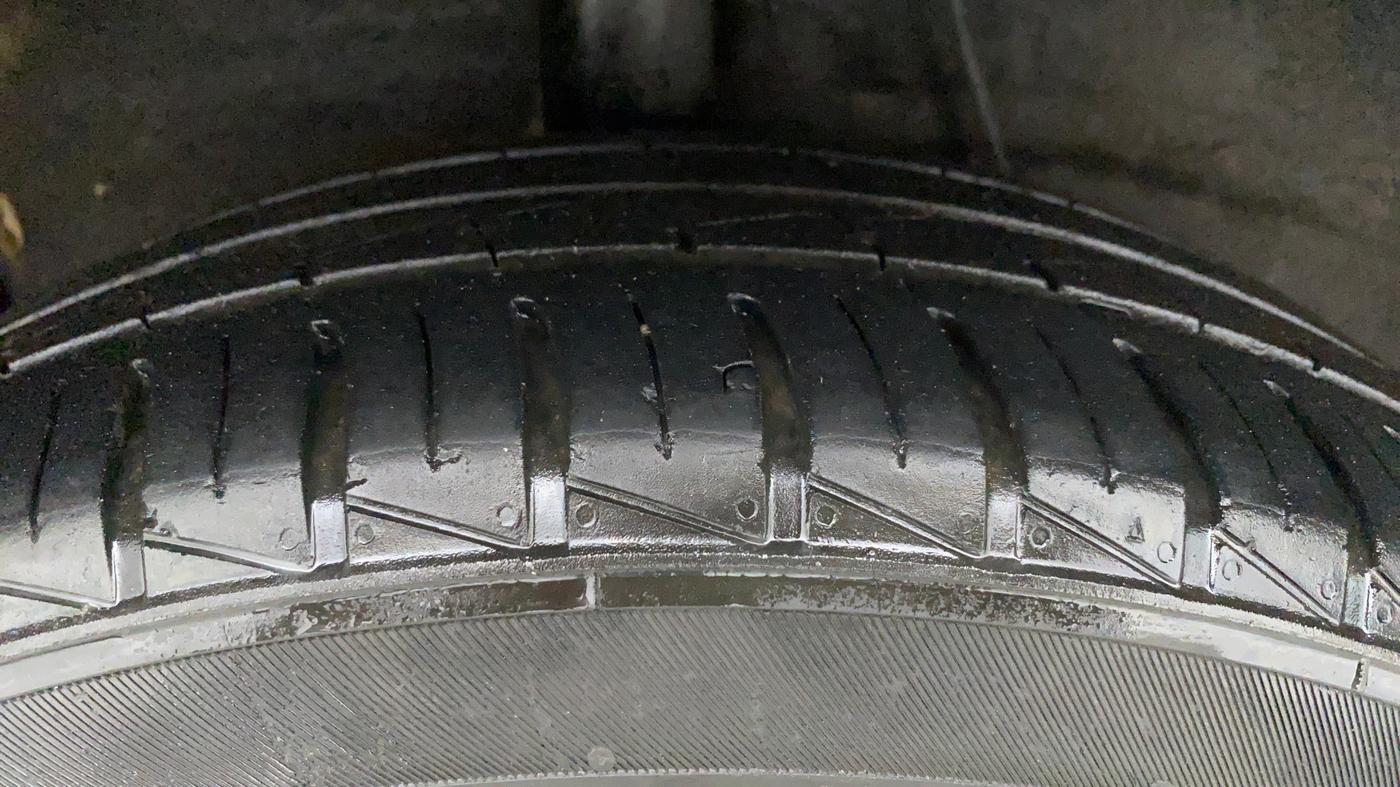 2020 Hyundai AURA S CNG, CNG, Manual, 63,431 km, Right Rear Tyre Tread