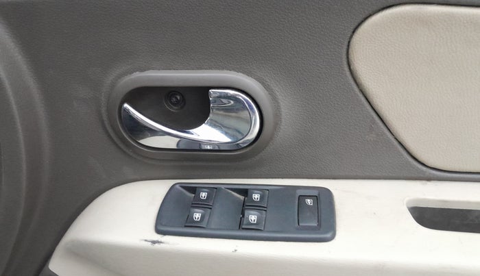 2015 Renault Lodgy 110 PS RXZ, Diesel, Manual, 89,791 km, Driver Side Door Panels Control