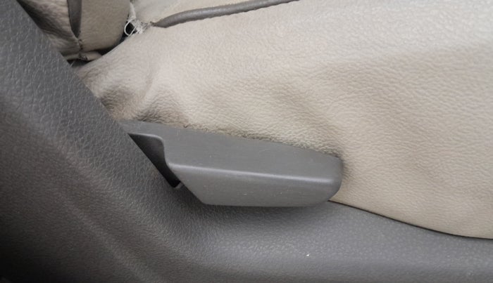 2015 Renault Lodgy 110 PS RXZ, Diesel, Manual, 89,791 km, Driver Side Adjustment Panel