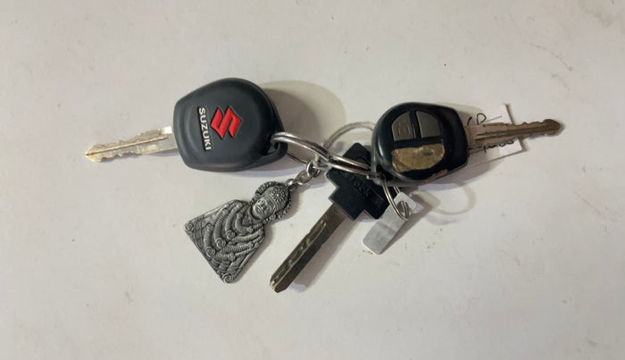 2015 Maruti Swift Dzire VXI, Petrol, Manual, 81,693 km, Key Close Up