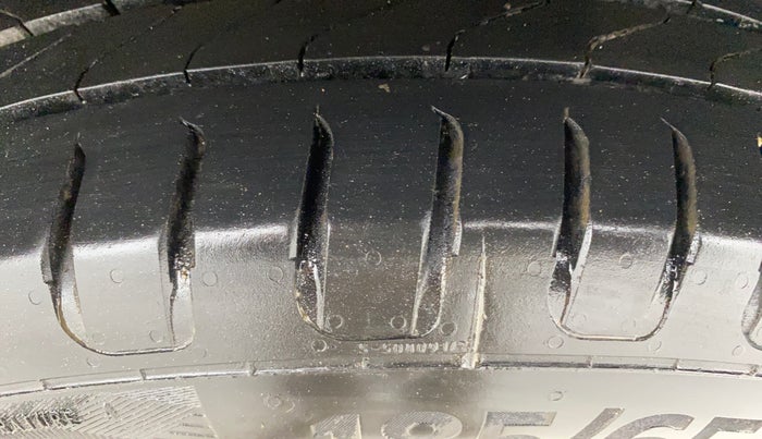 2020 Maruti Swift ZXI PLUS, Petrol, Manual, 77,993 km, Left Rear Tyre Tread