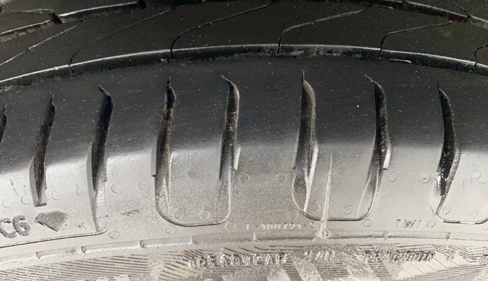 2020 Maruti Swift ZXI PLUS, Petrol, Manual, 77,993 km, Right Rear Tyre Tread