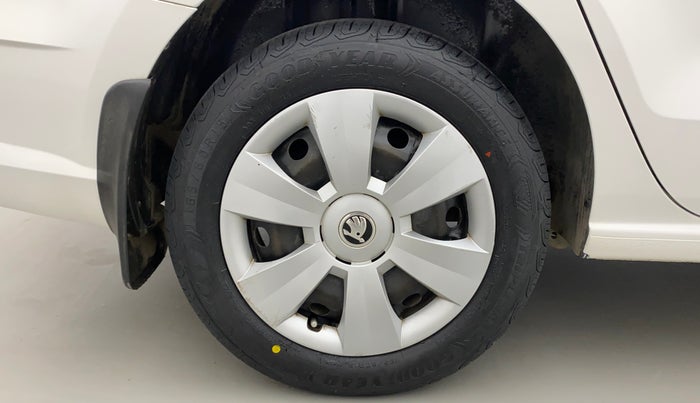 2020 Skoda Rapid ACTIVE 1.0 TSI, Petrol, Manual, 36,098 km, Right Rear Wheel