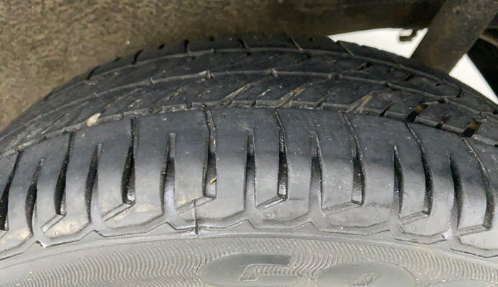 2013 Maruti Wagon R Stingray VXI, Petrol, Manual, 10,737 km, Left Rear Tyre Tread