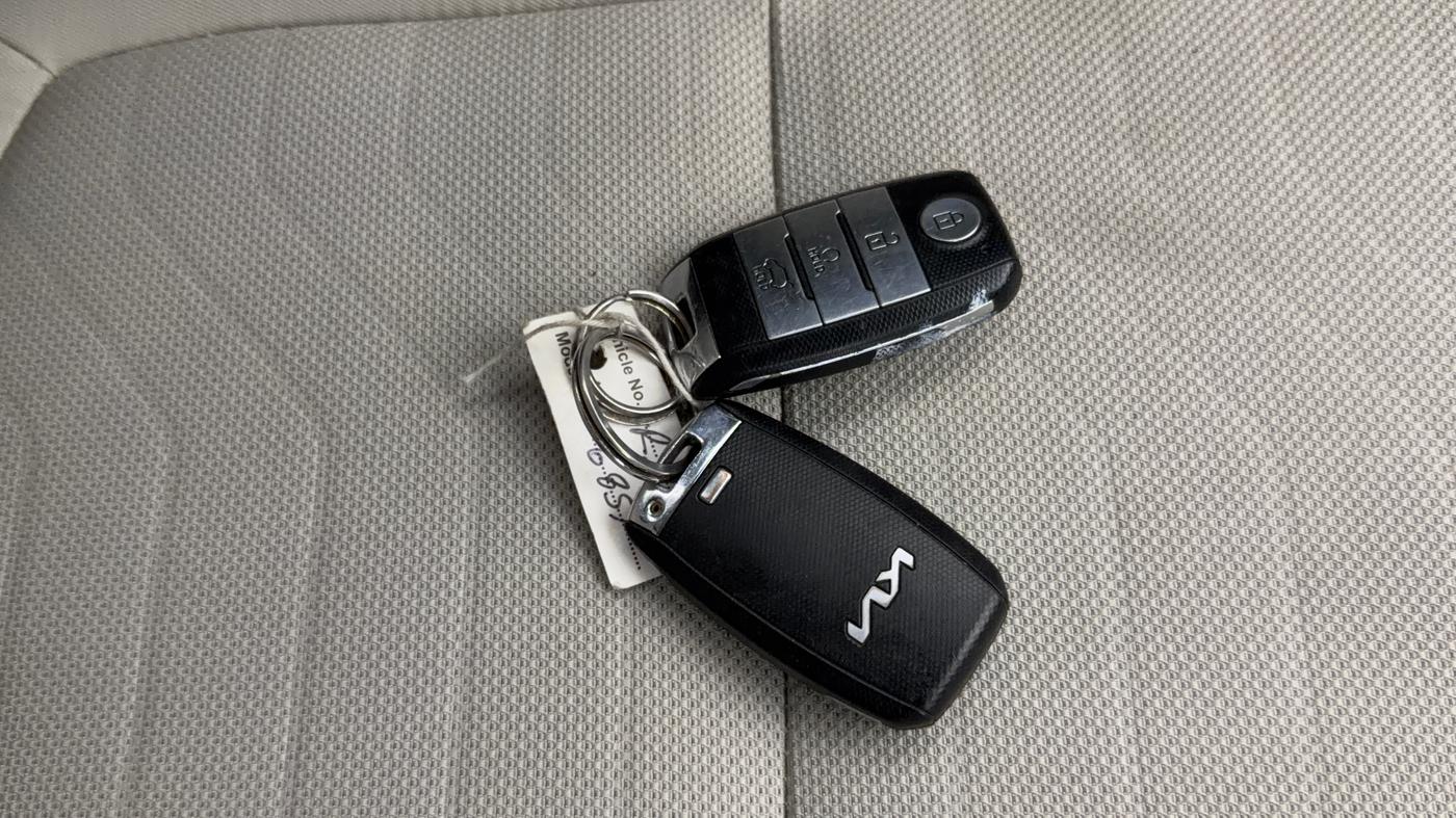 2021 KIA SONET HTX 1.0 IMT, Petrol, Manual, 1,15,380 km, Key Close Up