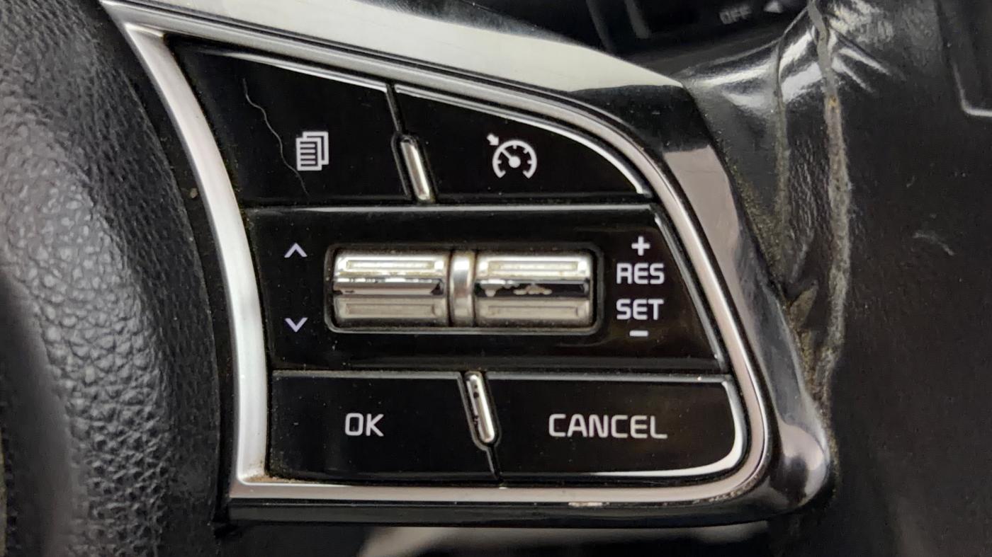 2021 KIA SONET HTX 1.0 IMT, Petrol, Manual, 1,15,380 km, Adaptive Cruise Control