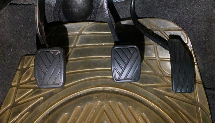 2014 Maruti Wagon R 1.0 LXI, Petrol, Manual, 95,485 km, Pedals