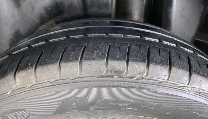 2018 Maruti Ciaz DELTA AT 1.5 SHVS PETROL, Petrol, Automatic, 59,456 km, Left Rear Tyre Tread