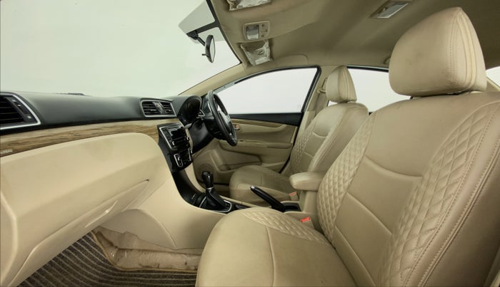 2018 Maruti Ciaz DELTA AT 1.5 SHVS PETROL, Petrol, Automatic, 59,456 km, Right Side Front Door Cabin