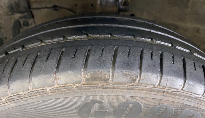 2018 Maruti Ciaz DELTA AT 1.5 SHVS PETROL, Petrol, Automatic, 59,456 km, Left Front Tyre Tread