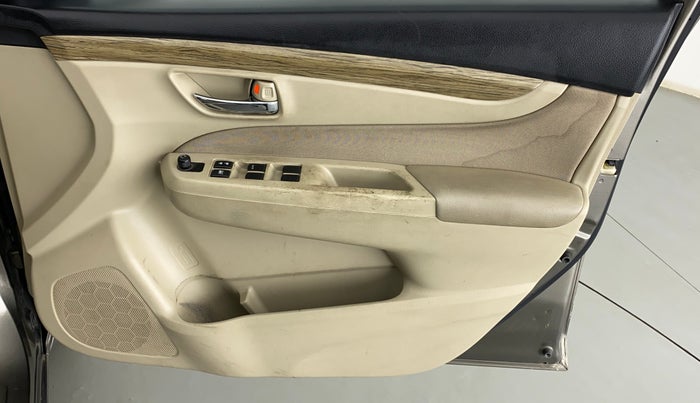2018 Maruti Ciaz DELTA AT 1.5 SHVS PETROL, Petrol, Automatic, 59,456 km, Driver Side Door Panels Control