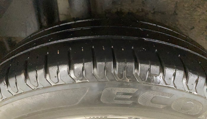 2020 Maruti Dzire ZXI, Petrol, Manual, 71,225 km, Right Rear Tyre Tread
