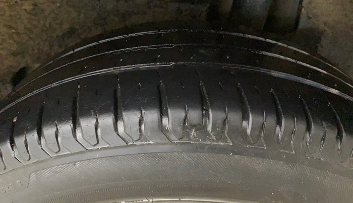 2020 Maruti Dzire ZXI, Petrol, Manual, 71,225 km, Left Rear Tyre Tread