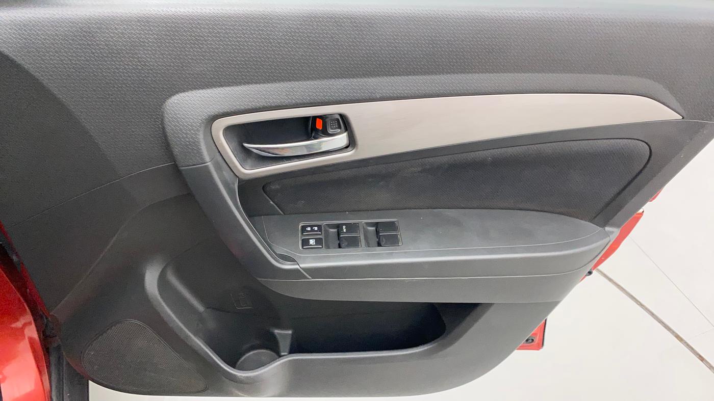 2016 Maruti Vitara Brezza ZDI PLUS DUAL TONE, Diesel, Manual, 78,823 km, Driver Side Door Panels Control