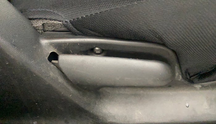 2017 Maruti Swift VXI O, Petrol, Manual, 1,31,746 km, Driver Side Adjustment Panel