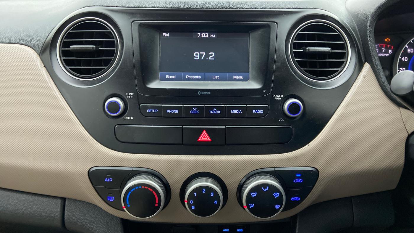 2017 Hyundai Grand i10 SPORTZ 1.2 KAPPA VTVT, Petrol, Manual, 36,234 km, Air Conditioner