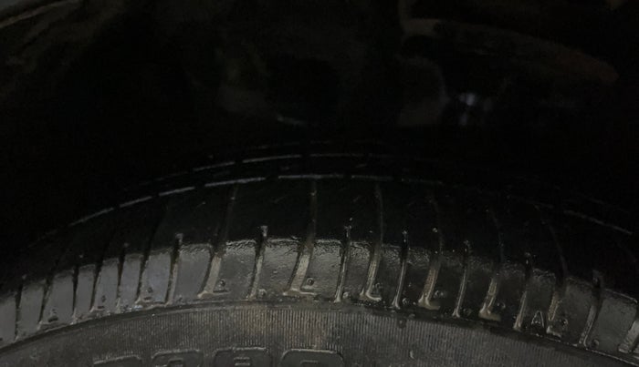 2016 Hyundai Creta S 1.6 PETROL, Petrol, Manual, 53,363 km, Left Front Tyre Tread