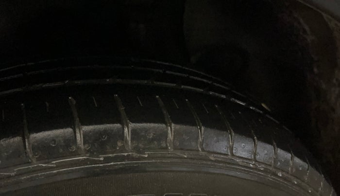 2016 Hyundai Creta S 1.6 PETROL, Petrol, Manual, 53,363 km, Left Rear Tyre Tread