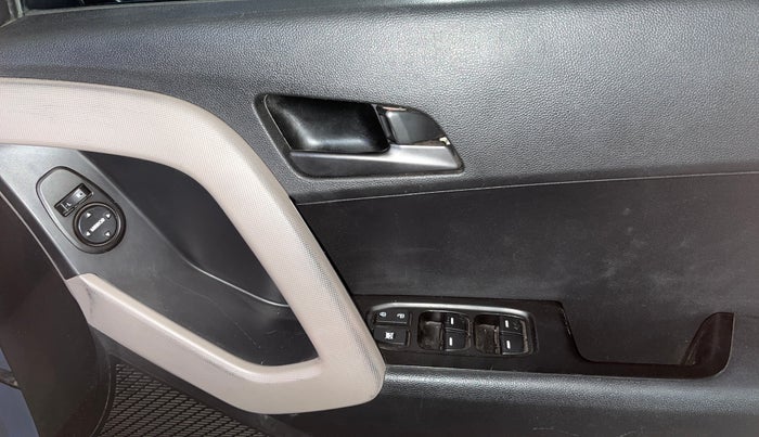 2016 Hyundai Creta S 1.6 PETROL, Petrol, Manual, 53,363 km, Driver Side Door Panels Control