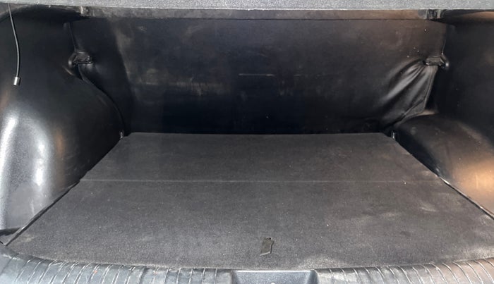 2016 Hyundai Creta S 1.6 PETROL, Petrol, Manual, 53,363 km, Boot Inside