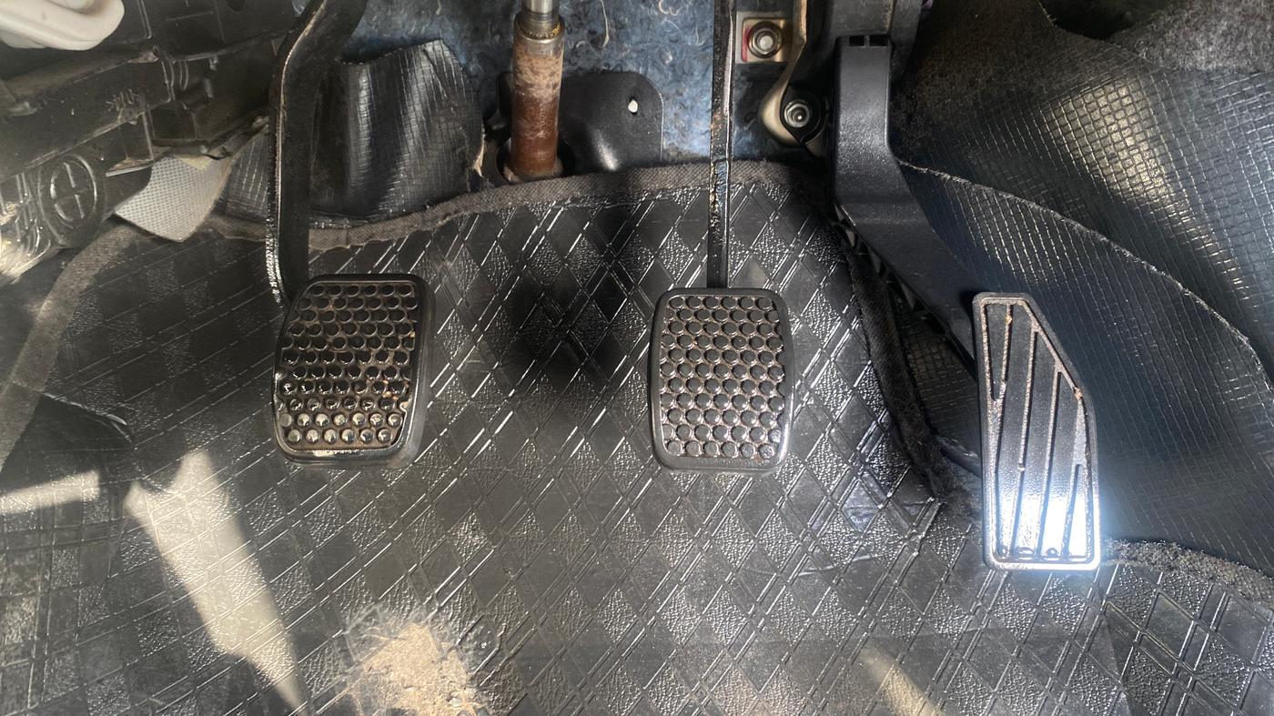 2021 Maruti Alto VXI, Petrol, Manual, 18,618 km, Pedals