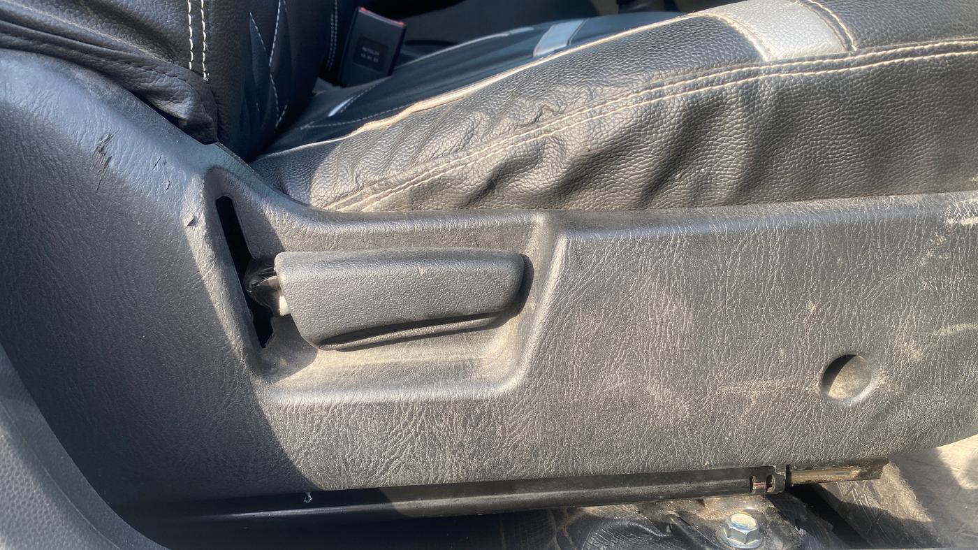 2021 Maruti Alto VXI, Petrol, Manual, 18,618 km, Driver Side Adjustment Panel