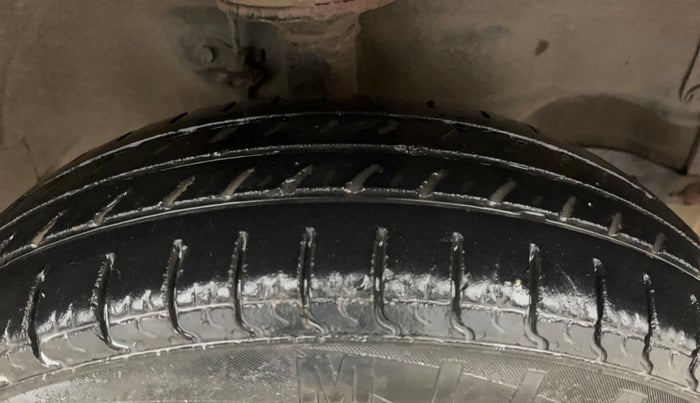 2014 Maruti Wagon R 1.0 LXI CNG, CNG, Manual, 82,893 km, Right Front Tyre Tread