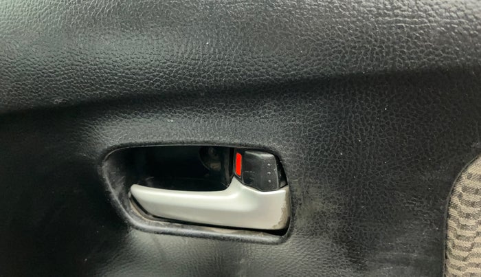 2014 Maruti Wagon R 1.0 LXI CNG, CNG, Manual, 82,893 km, Driver Side Door Panels Control
