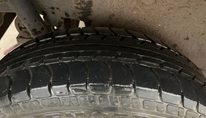 2014 Maruti Wagon R 1.0 LXI CNG, CNG, Manual, 82,893 km, Right Rear Tyre Tread
