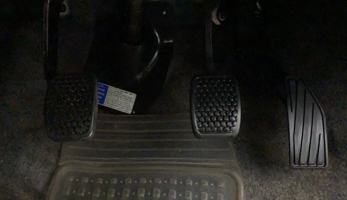 2019 Maruti Alto LXI, Petrol, Manual, 28,504 km, Pedals