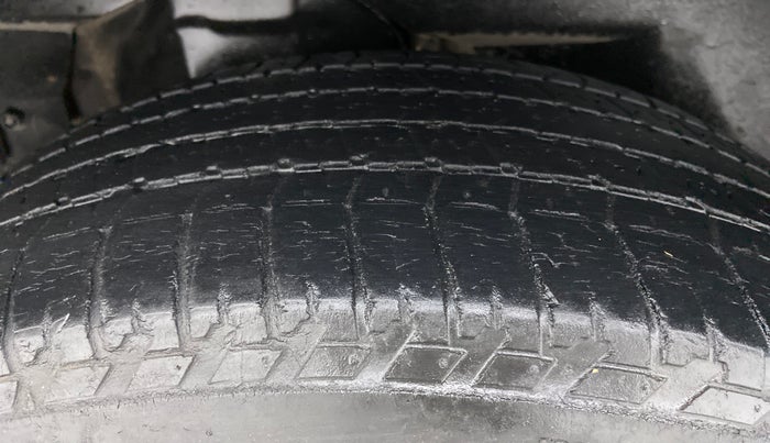 2013 Mahindra XUV500 W8 FWD, Diesel, Manual, 74,946 km, Right Rear Tyre Tread