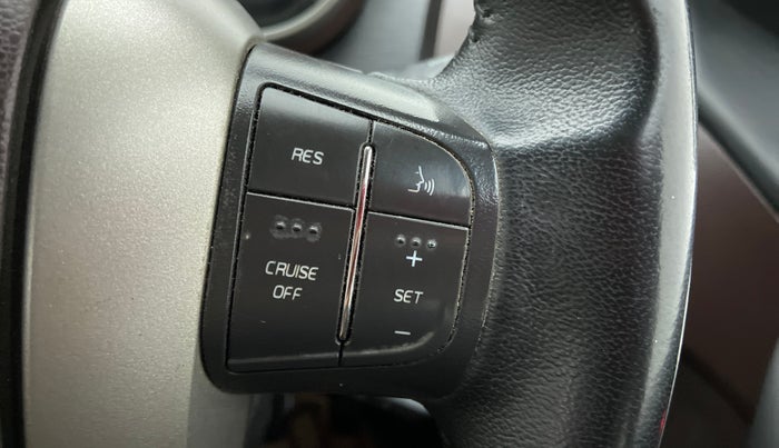 2013 Mahindra XUV500 W8 FWD, Diesel, Manual, 74,946 km, Adaptive Cruise Control