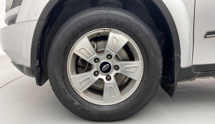 2013 Mahindra XUV500 W8 FWD, Diesel, Manual, 74,946 km, Left Front Wheel