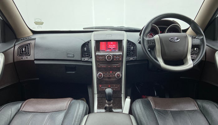 2013 Mahindra XUV500 W8 FWD, Diesel, Manual, 74,946 km, Dashboard