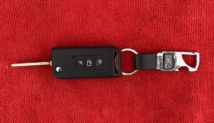 2013 Mahindra XUV500 W8 FWD, Diesel, Manual, 74,946 km, Key Close Up