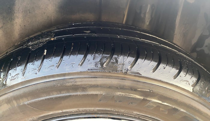 2017 Maruti Ciaz VXI+, CNG, Manual, 1,19,601 km, Left Rear Tyre Tread