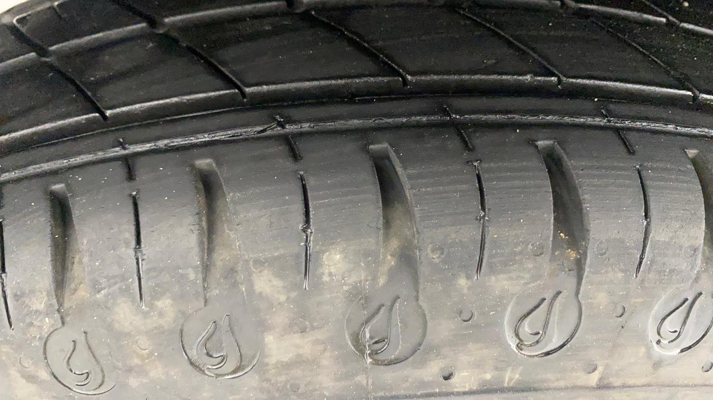 2018 Renault Kwid RXL, Petrol, Manual, 78,914 km, Right Rear Tyre Tread