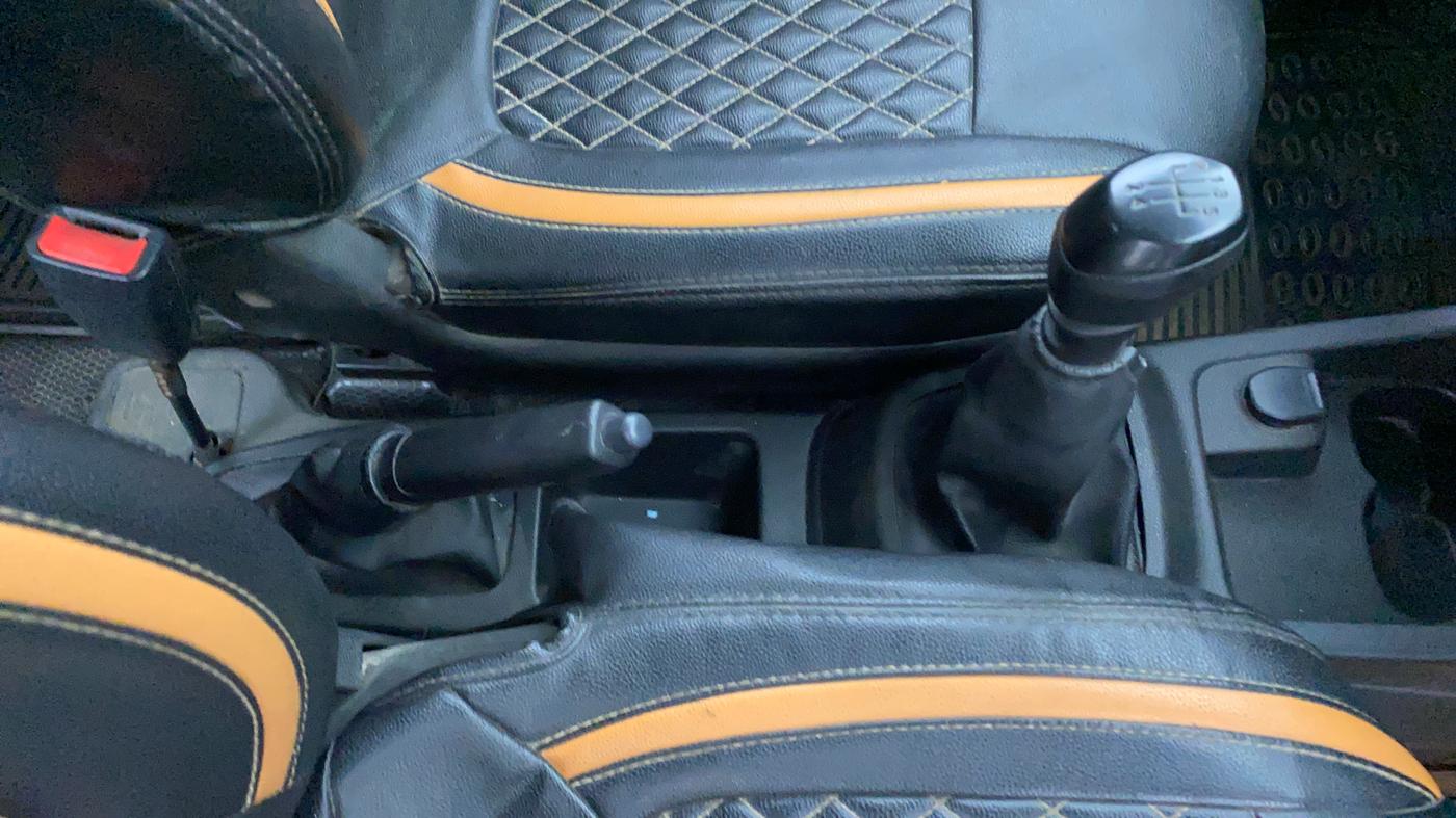 2018 Renault Kwid RXL, Petrol, Manual, 78,914 km, Gear Lever