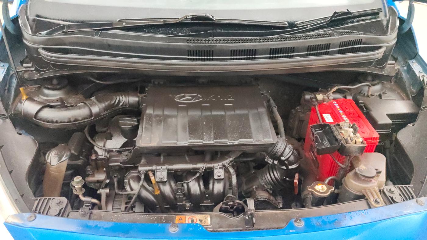 2017 Hyundai Grand i10 SPORTZ (O) AT 1.2 KAPPA VTVT, Petrol, Automatic, 75,859 km, Engine View