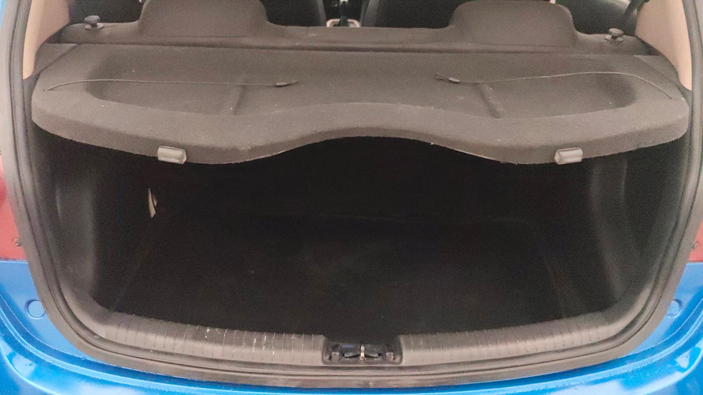 2017 Hyundai Grand i10 SPORTZ (O) AT 1.2 KAPPA VTVT, Petrol, Automatic, 75,859 km, Boot Inside