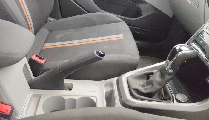 2021 Skoda KUSHAQ AMBITION 1.0L TSI AT, Petrol, Automatic, 49,856 km, Gear Lever