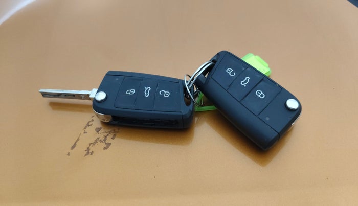 2021 Skoda KUSHAQ AMBITION 1.0L TSI AT, Petrol, Automatic, 49,856 km, Key Close Up